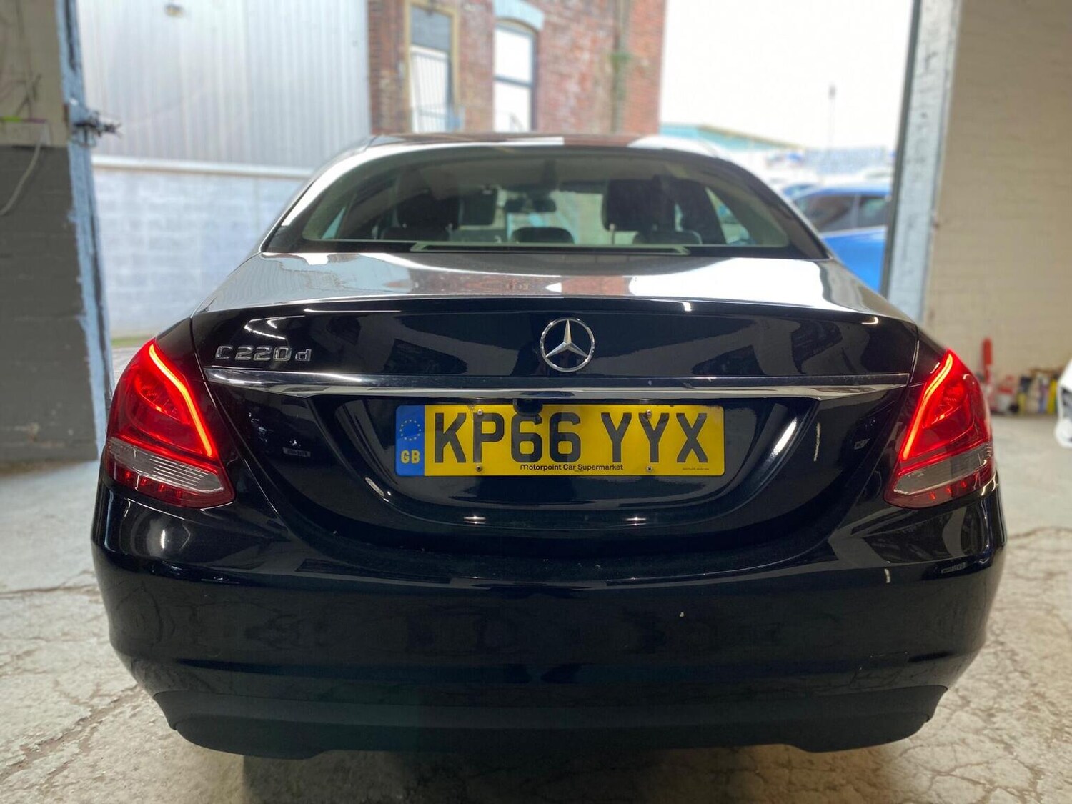 Used Mercedes-Benz C Class 2016 for sale - 77721314: Photo 8