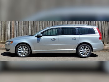 Used Volvo V70  for sale - 75229081: Photo