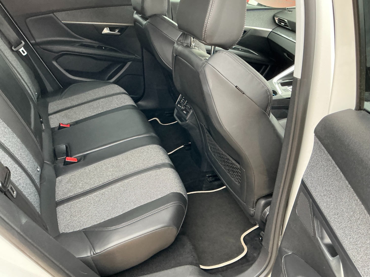 Used Peugeot 3008 2017 for sale - 75994472: Photo 11