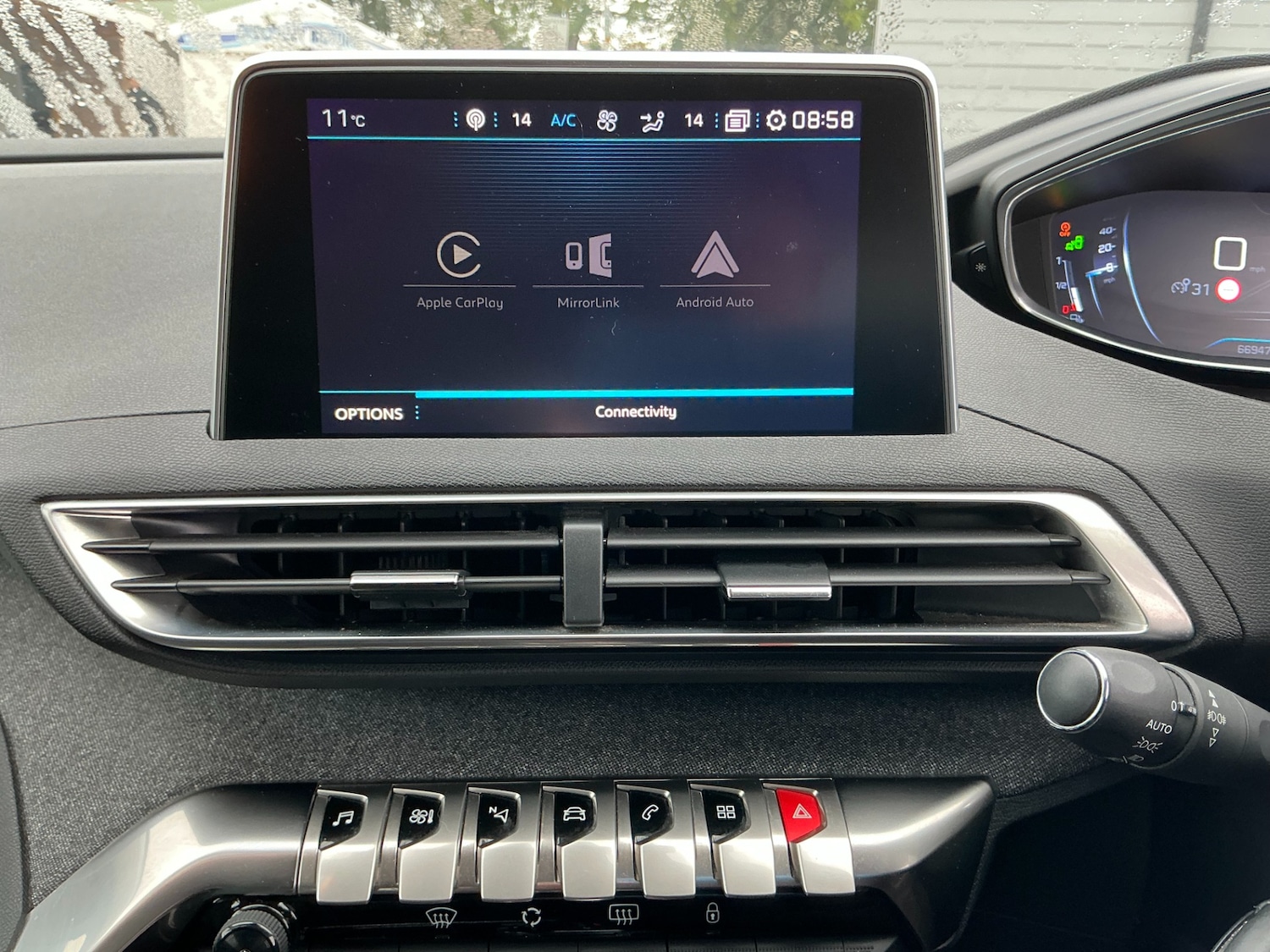 Used Peugeot 3008 2017 for sale - 75994472: Photo 9