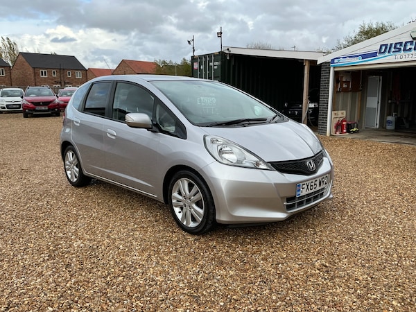 Used Honda Jazz 2015 for sale - 76275191: Photo 2