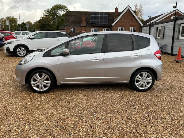 Used Honda Jazz 2015 for sale - 76275191: Photo 8