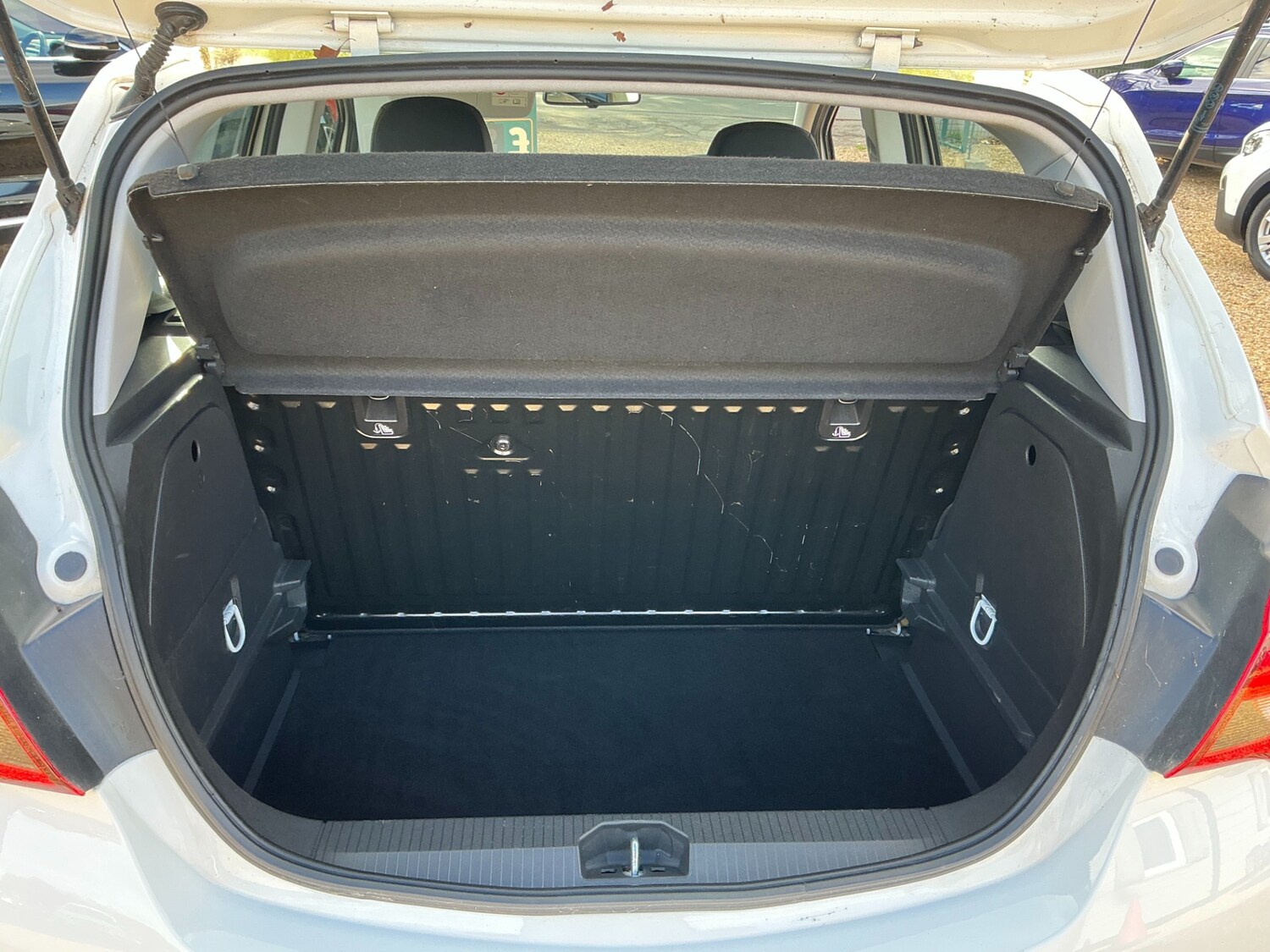 Used Vauxhall Corsa 2017 for sale - 76290035: Photo 11