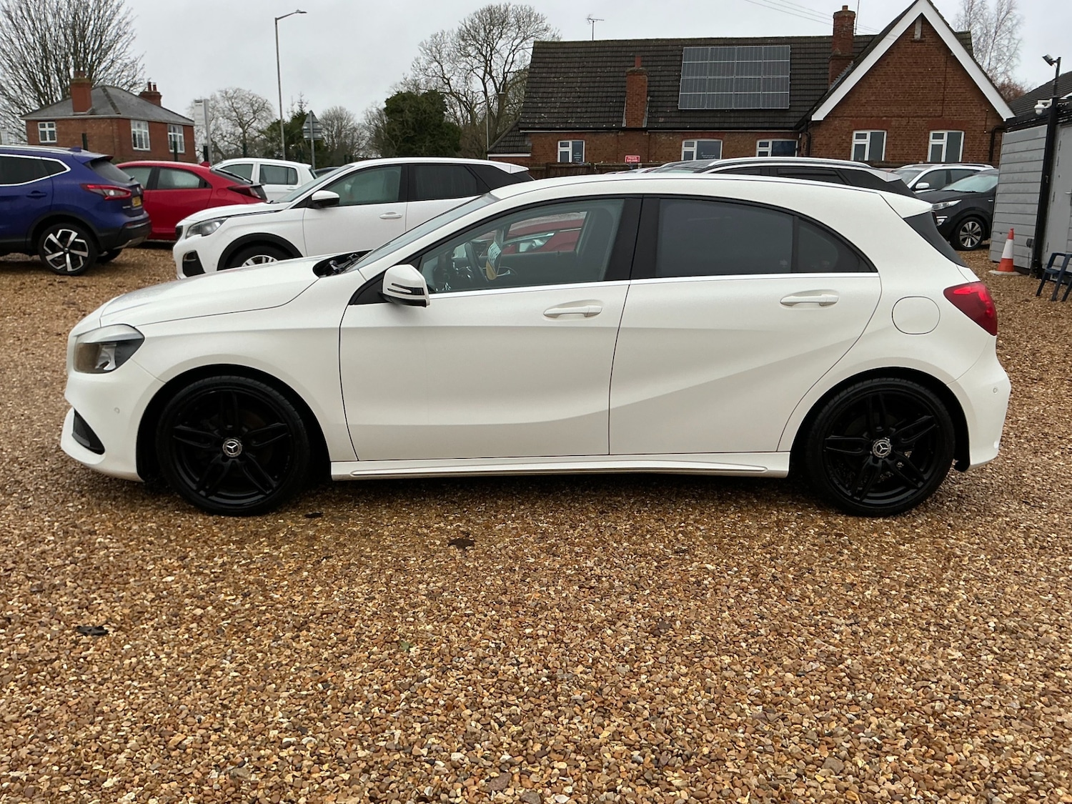 Used Mercedes-Benz A-Class 2017 for sale - 76968652: Photo 17