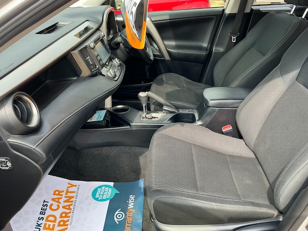 Used Toyota RAV4 2015 for sale - 74421798: Photo 16