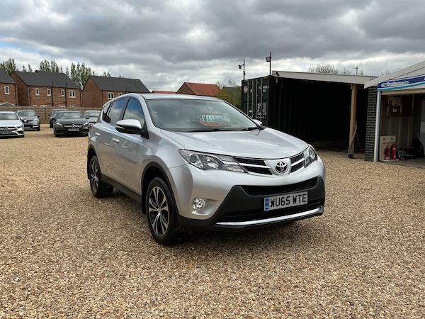 Used Toyota RAV4 2015 for sale - 74421798: Photo 1