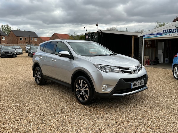 Used Toyota RAV4 2015 for sale - 74421798: Photo 2
