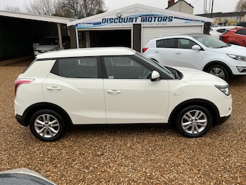 Used Ssangyong Tivoli 2016 for sale - 77312546: Photo