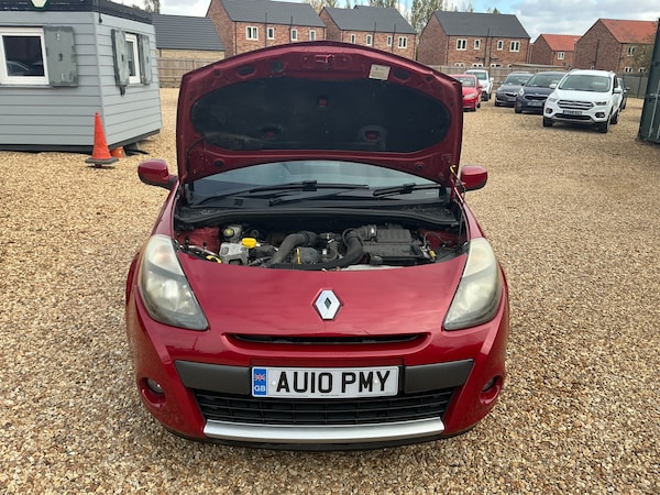 Used Renault Clio 2010 for sale - 76231857: Photo 18
