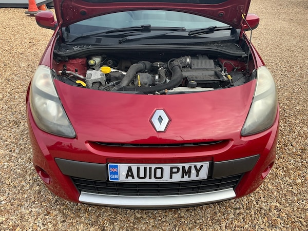 Used Renault Clio 2010 for sale - 76231857: Photo 19
