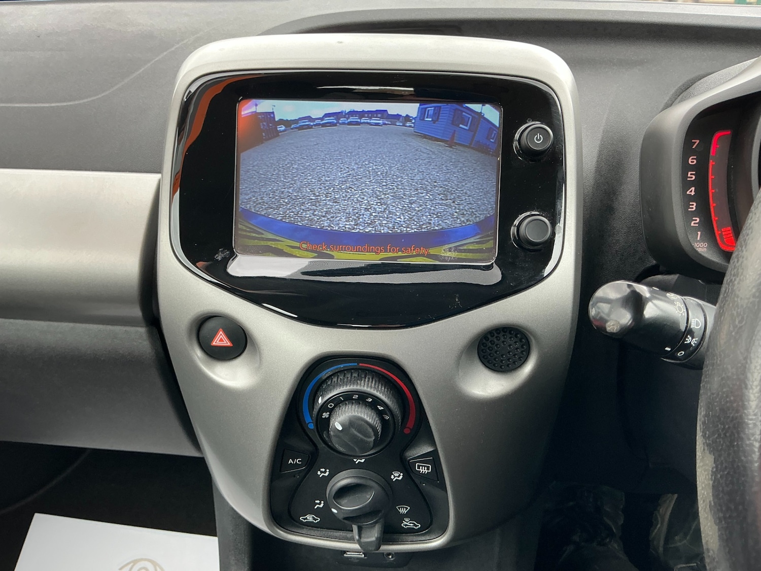 Used Toyota AYGO 2015 for sale - 76891731: Photo 7