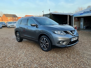 Used Nissan X-Trail 2017 for sale - 77354073: Photo