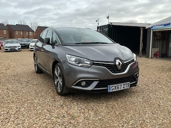 Used Renault Grand Scenic 2017 for sale - 78568288: Photo