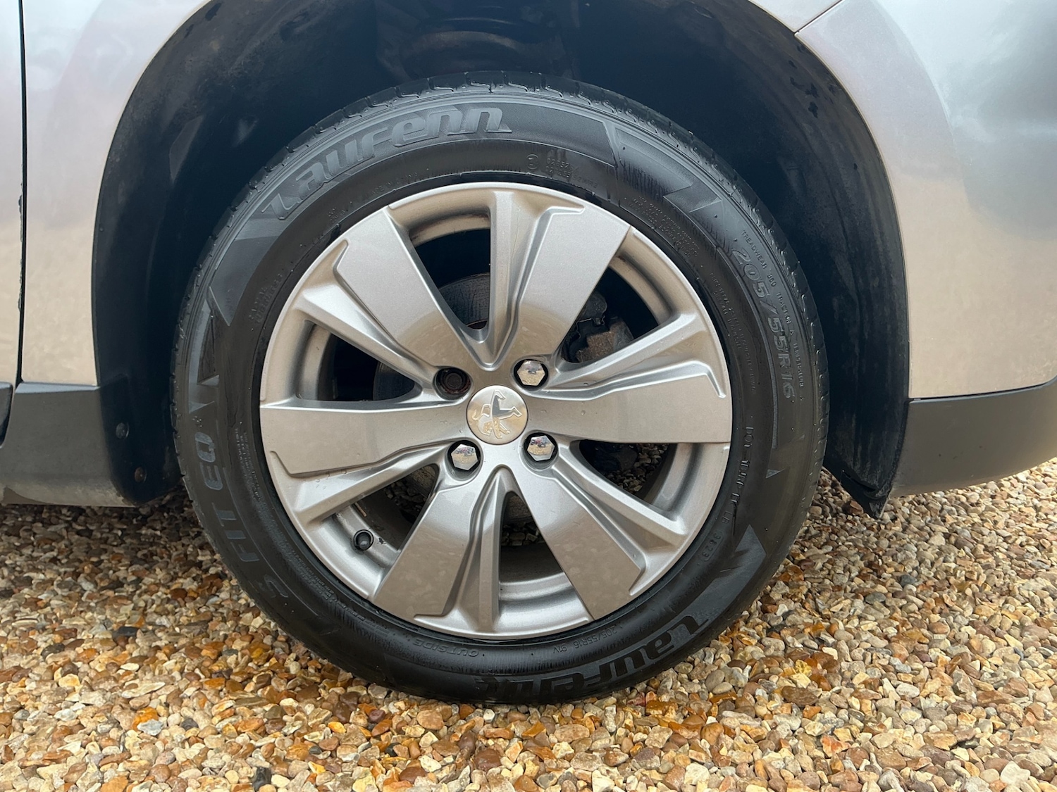 Used Peugeot 2008 2017 for sale - 76233892: Photo 23