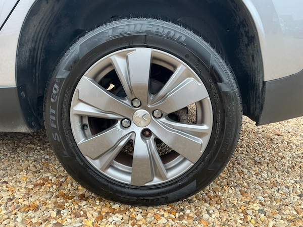 Used Peugeot 2008 2017 for sale - 76233892: Photo 25