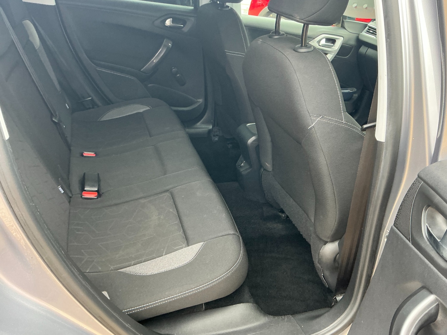 Used Peugeot 2008 2017 for sale - 76233892: Photo 8