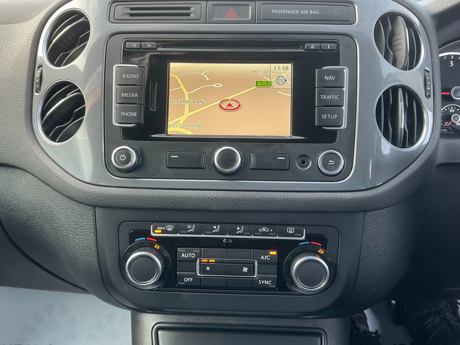 Used Volkswagen Tiguan 2014 for sale - 76807072: Photo 6