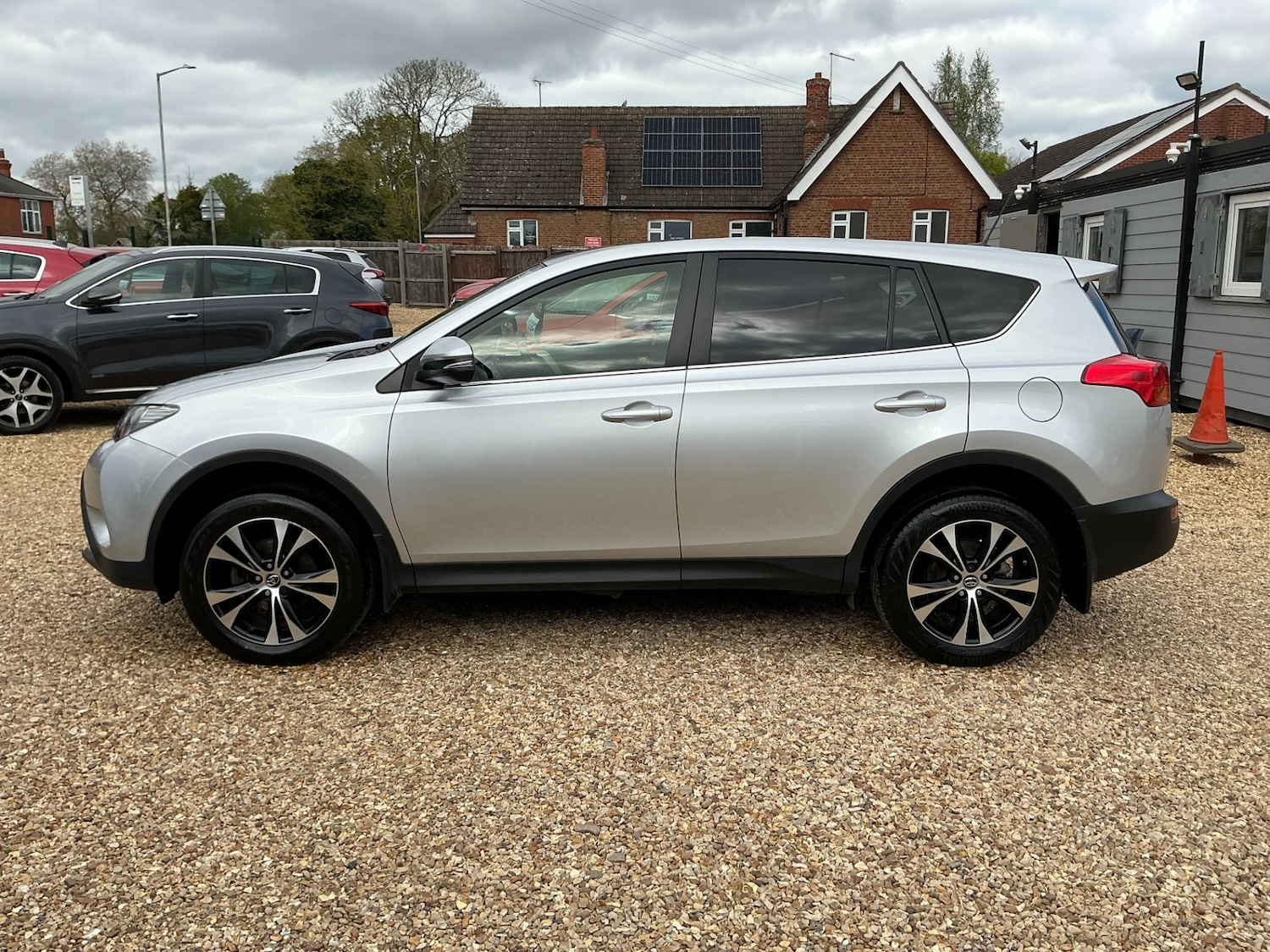 Used Toyota RAV4 2015 for sale - 76891738: Photo 15