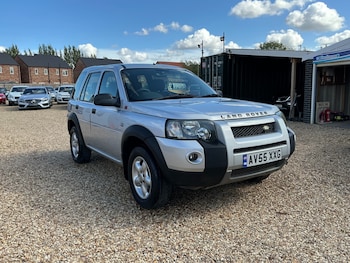 2005 (55) - 2.0 Td4 Adventurer Station Wagon 5dr