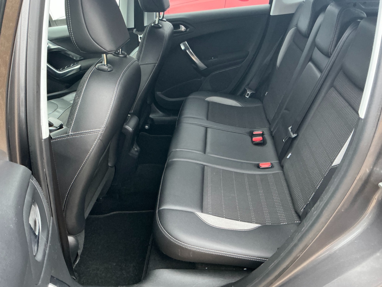 Used Peugeot 2008 2015 for sale - 77137210: Photo 14