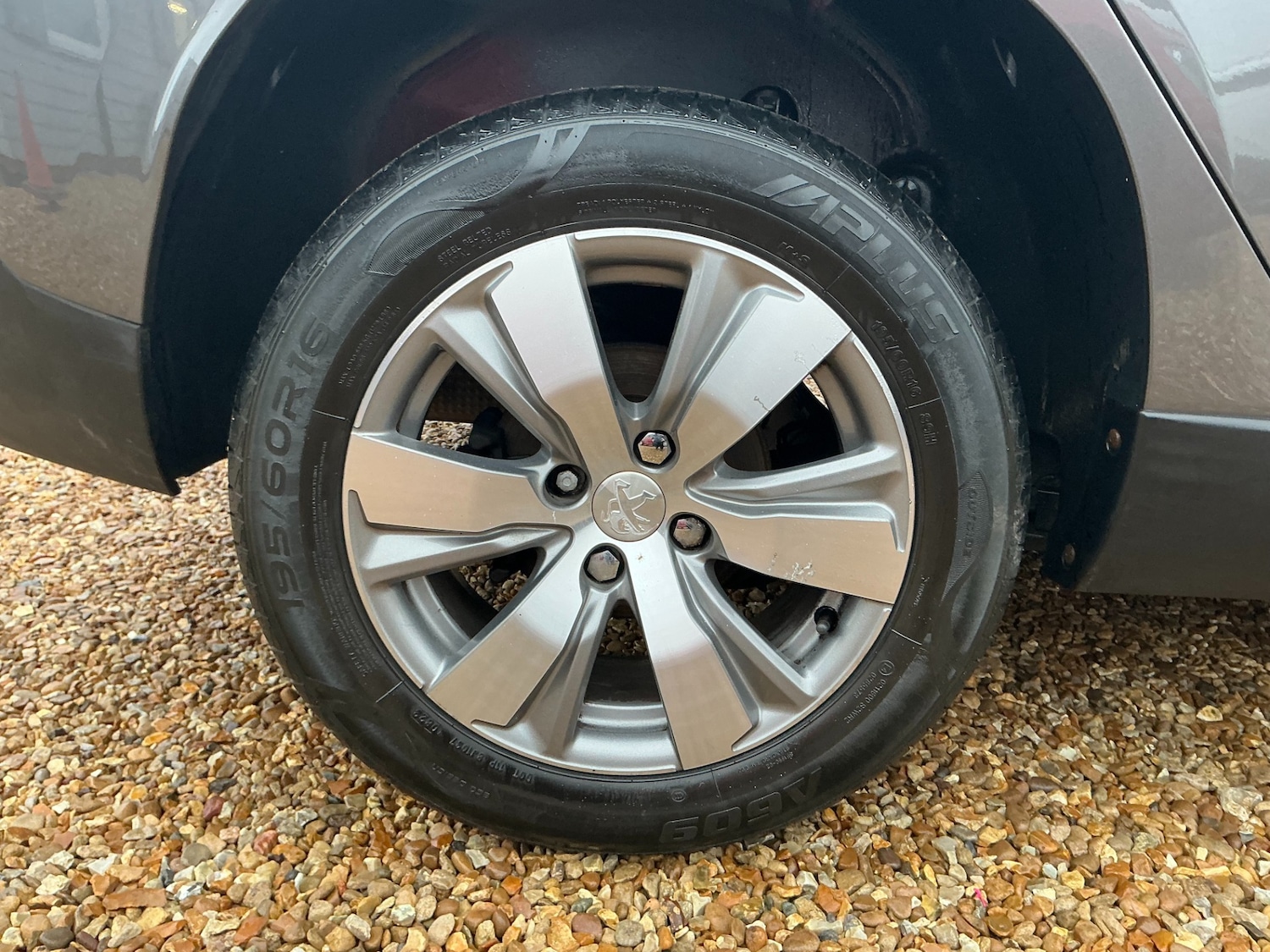 Used Peugeot 2008 2015 for sale - 77137210: Photo 23