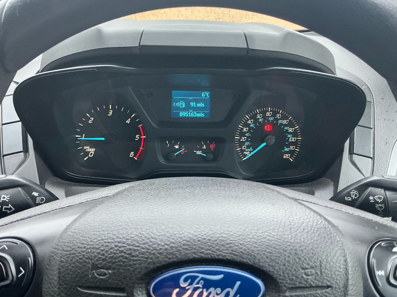 Used Ford Transit Custom 2015 for sale - 77459746: Photo 6