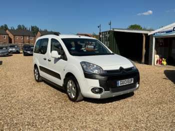 2013 (13) - 1.6 HDi 90 XTR 5dr ***FULL SERVICE HISTORY - 11 STAMPS***