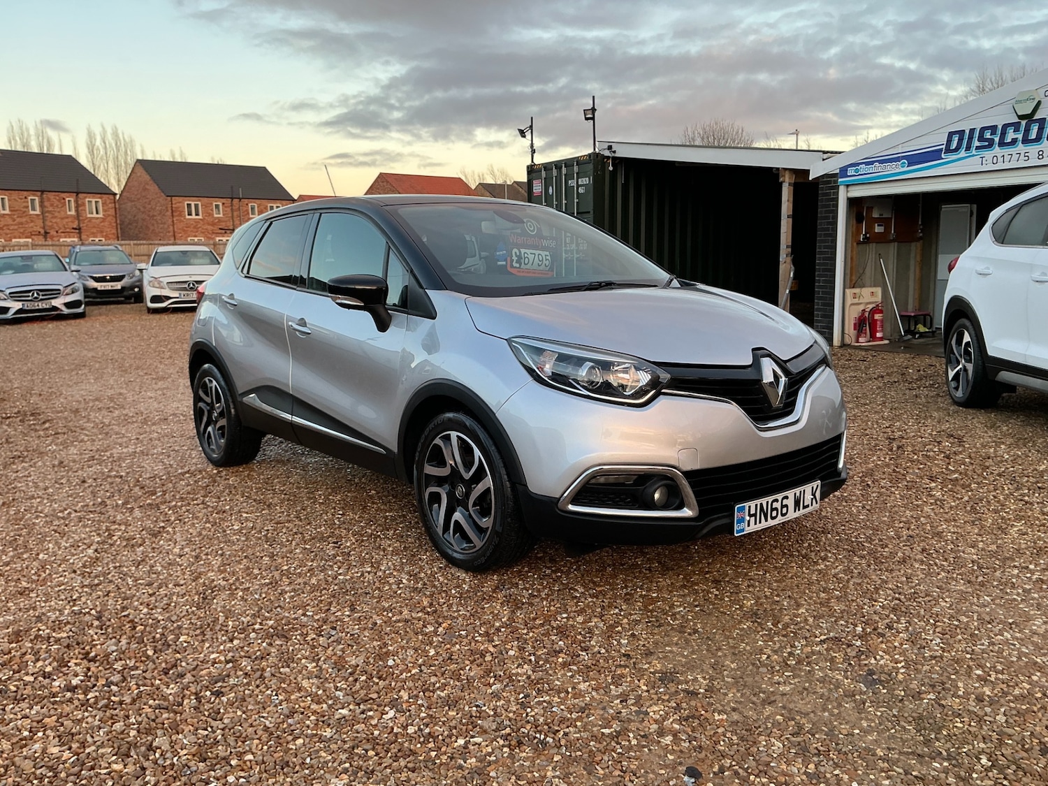 Used Renault Captur 2016 for sale - 77224851: Photo 2