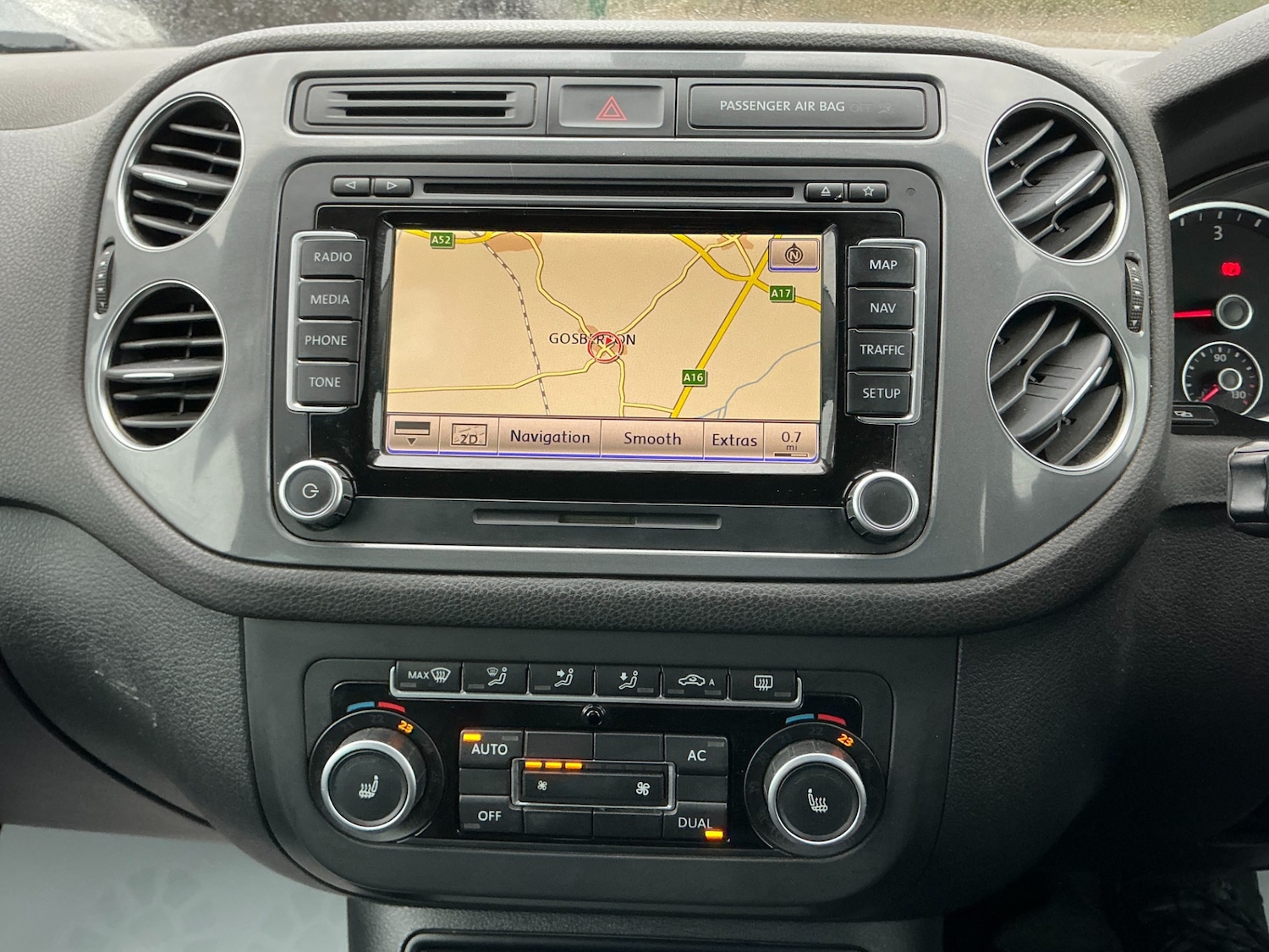 Used Volkswagen Tiguan 2012 for sale - 76355390: Photo 6