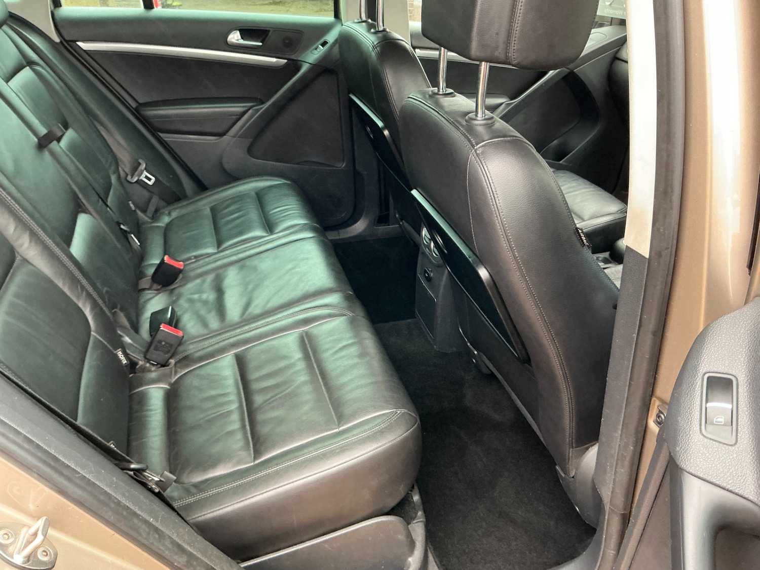 Used Volkswagen Tiguan 2012 for sale - 76355390: Photo 9