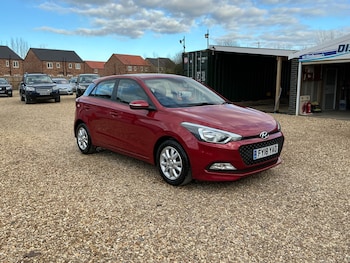 Used Hyundai i20 2018 for sale - 76231935: Photo 2