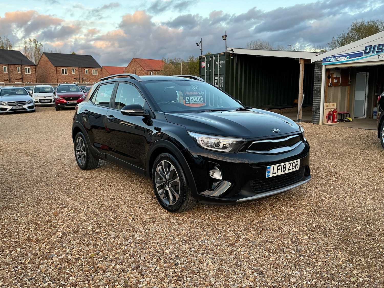 Used Kia Stonic 2018 for sale - 76301186: Photo 2