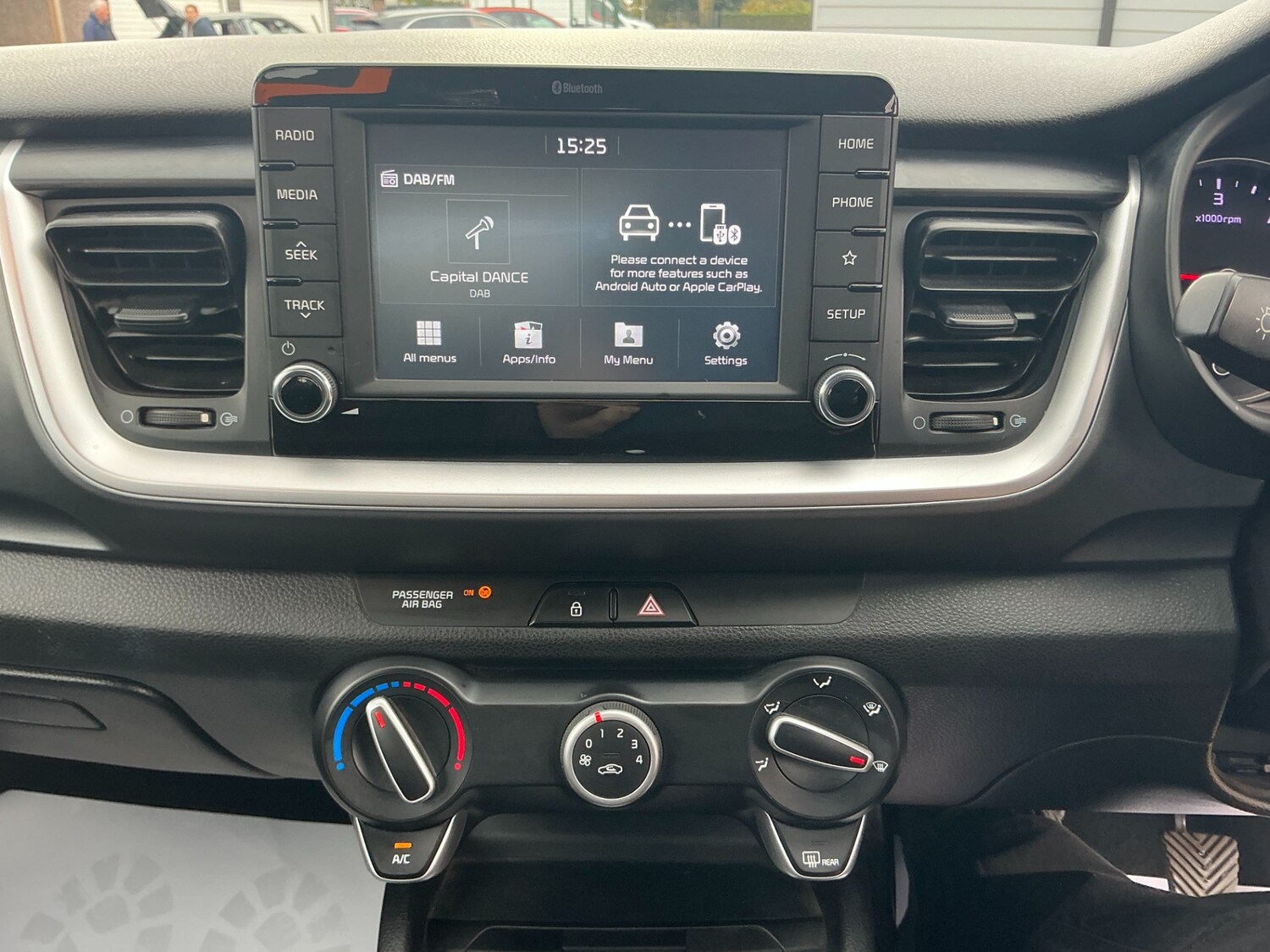 Used Kia Stonic 2018 for sale - 76301186: Photo 6