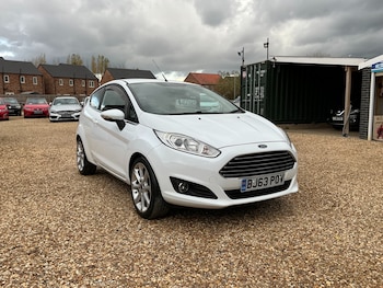 2013 (63) - 1.25 82 Zetec 3dr