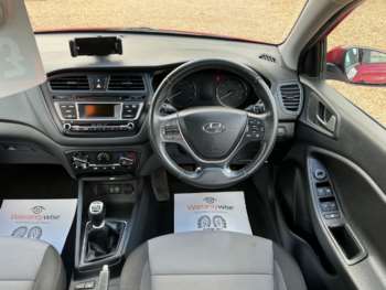 Used Hyundai i20 2018 for sale - 73767357: Photo
