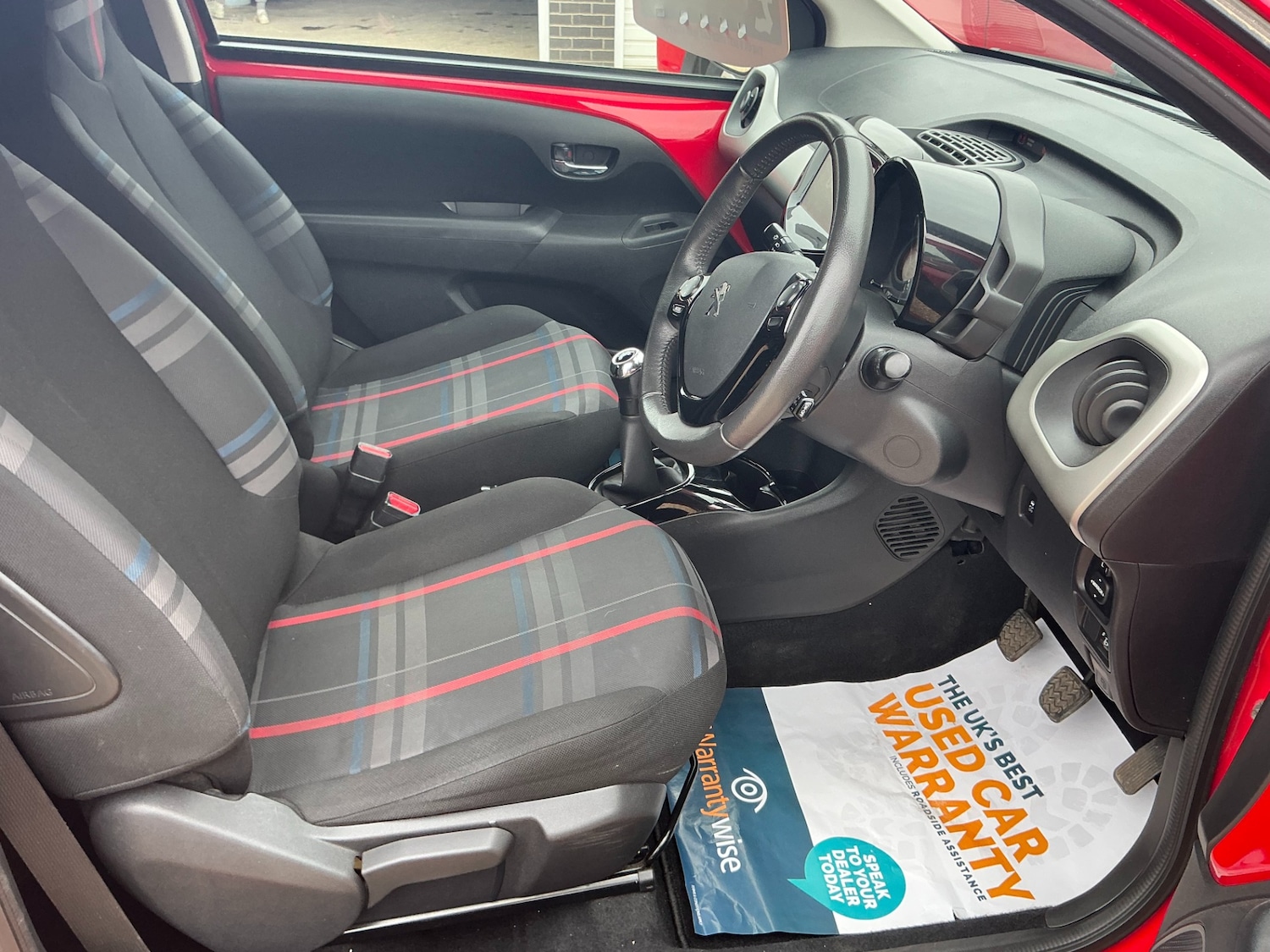 Used Peugeot 108 2014 for sale - 76232201: Photo 3