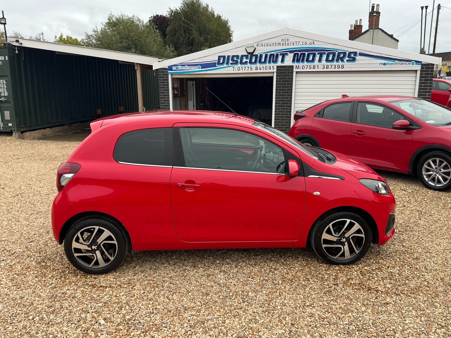 Used Peugeot 108 2014 for sale - 76232201: Photo 8