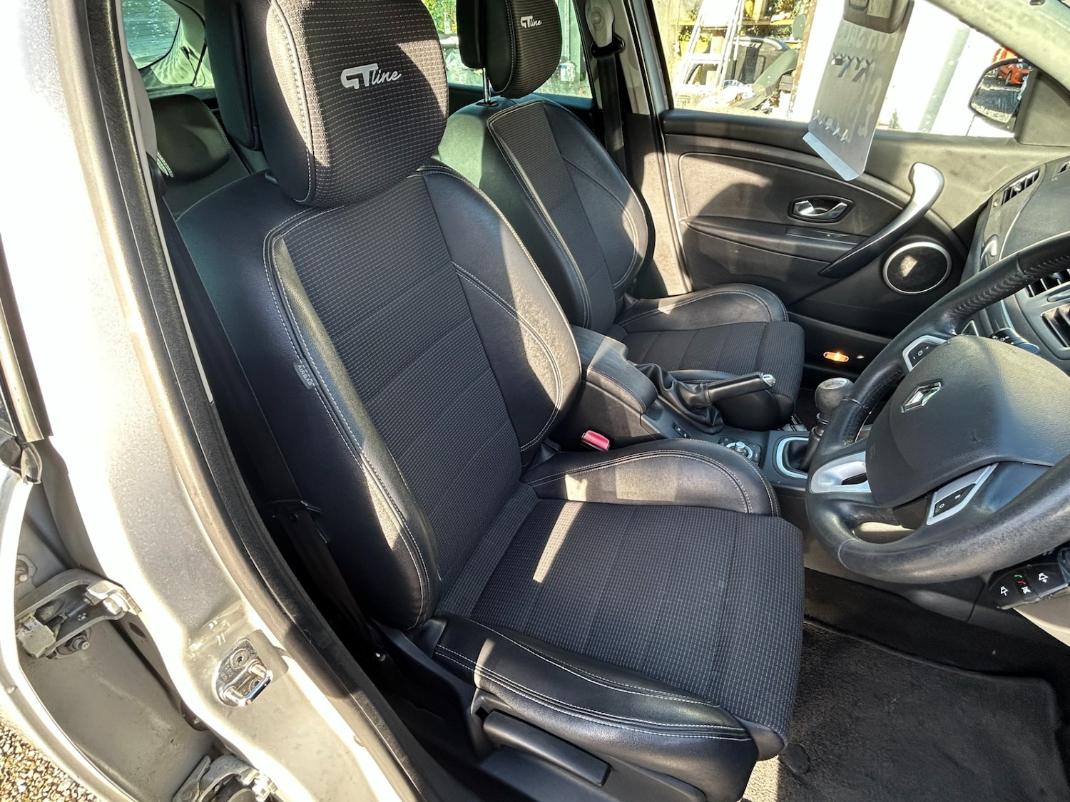 Used Renault Megane 2011 for sale - 77240516: Photo 7