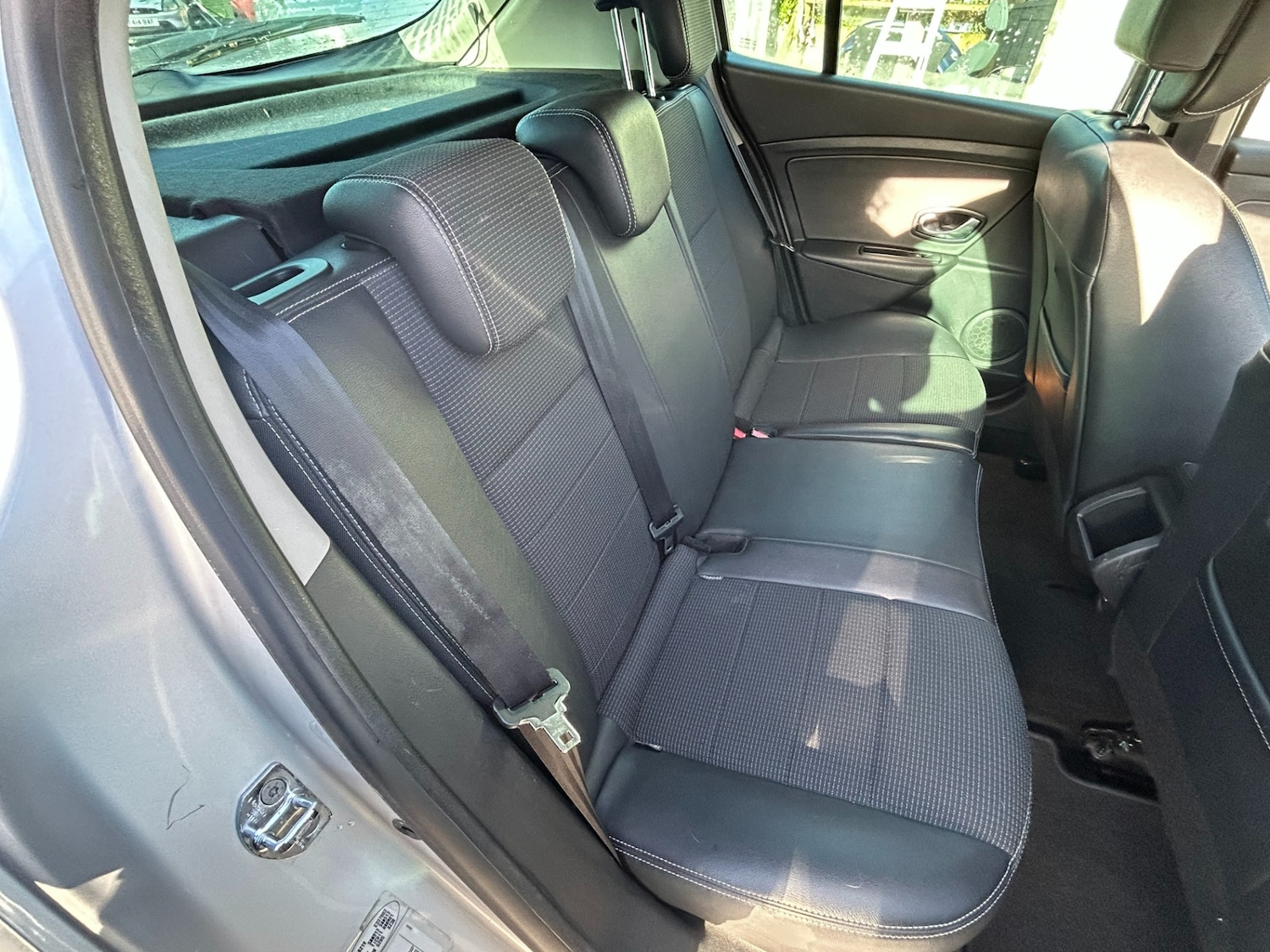 Used Renault Megane 2011 for sale - 77240516: Photo 8