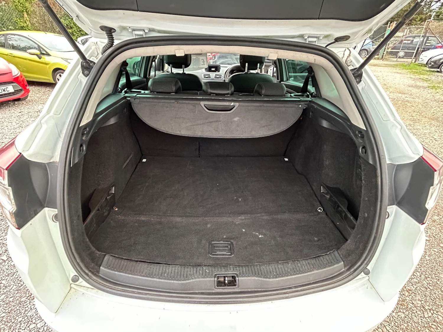 Used Renault Megane 2012 for sale - 77065835: Photo 12