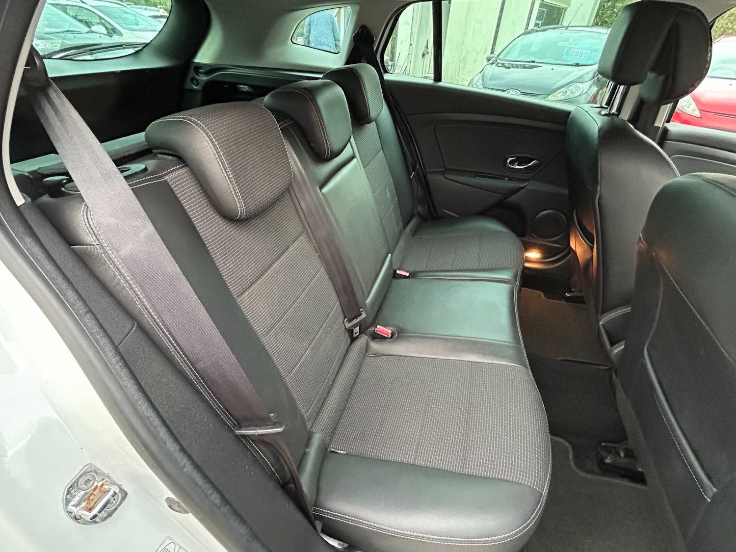 Used Renault Megane 2012 for sale - 77065835: Photo 8