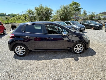 Used Peugeot 208 2014 for sale - 79467523: Photo