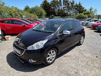 Used Peugeot 208 2014 for sale - 79467523: Photo