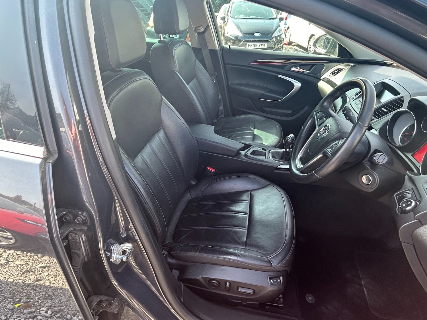 Used Vauxhall Insignia 2012 for sale - 76836935: Photo 6