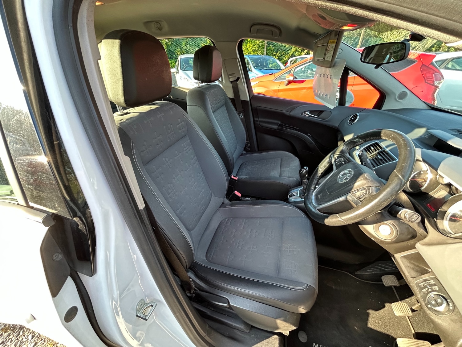 Used Vauxhall Meriva 2015 for sale - 78139631: Photo 5