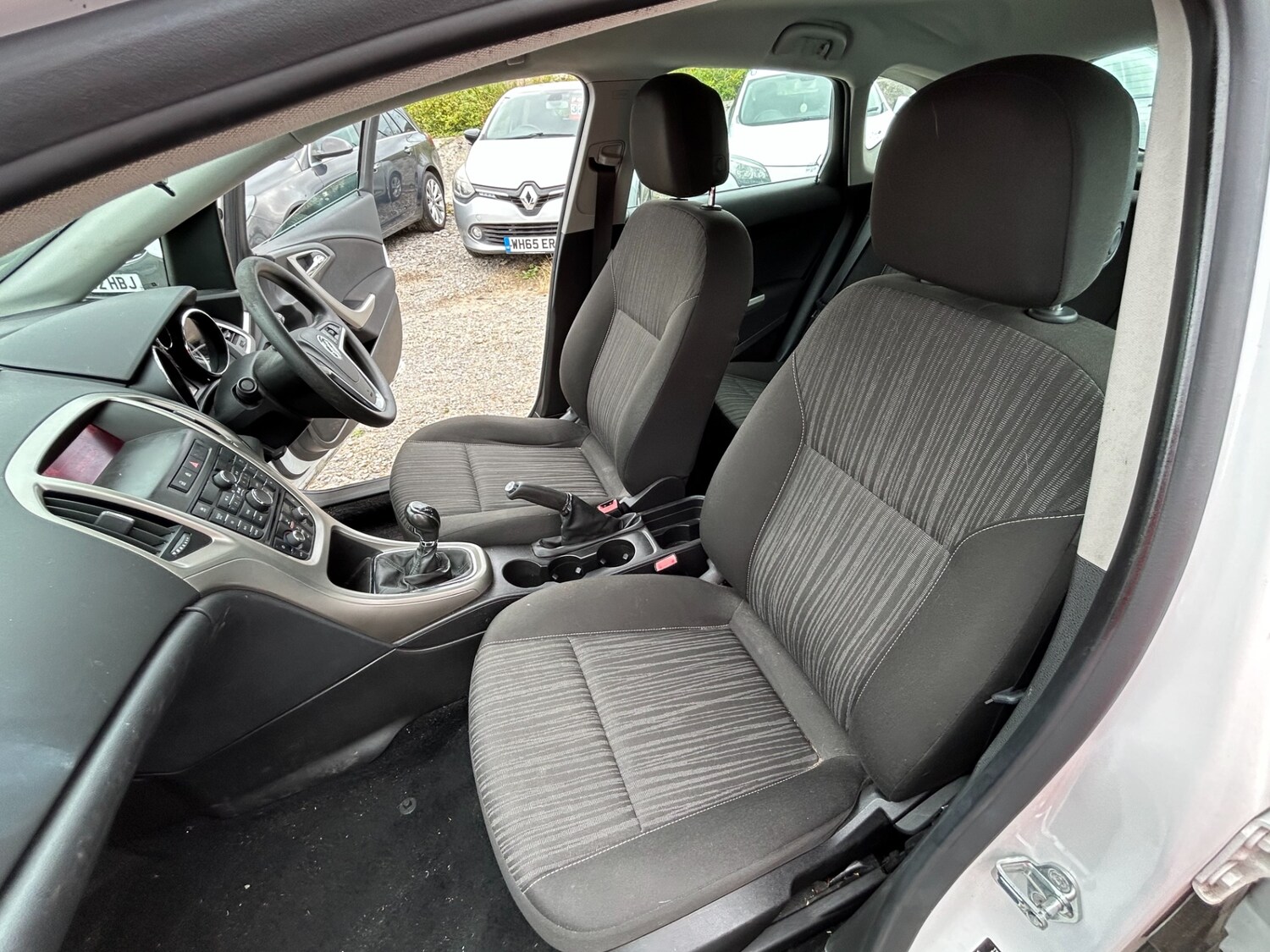 Used Vauxhall Astra 2011 for sale - 77065842: Photo 8