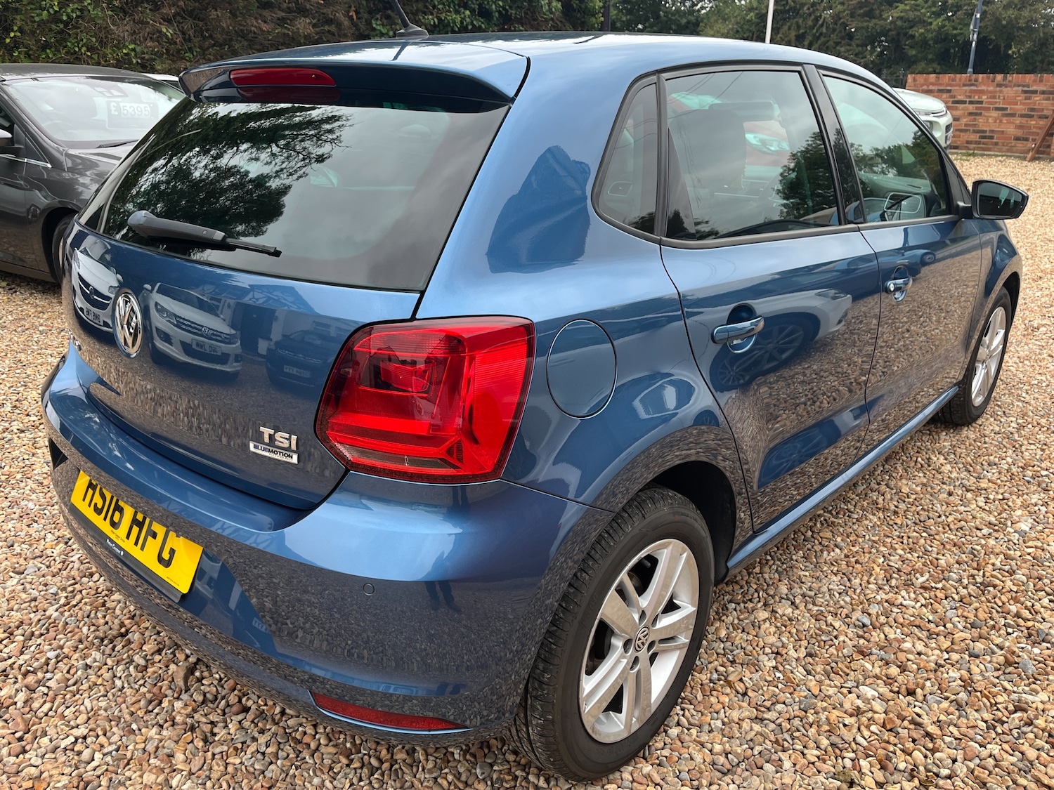 Used Volkswagen Polo 2016 for sale - 76082430: Photo 4