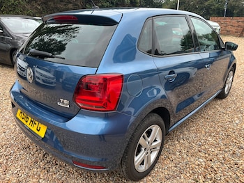 Used Volkswagen Polo 2016 for sale - 76082430: Photo 4