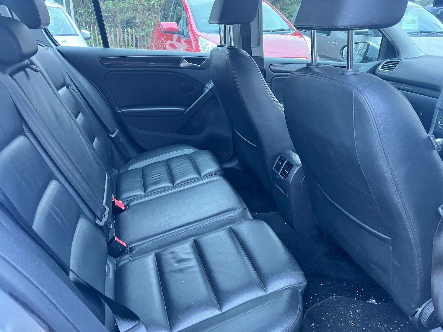 Used Volkswagen Golf 2011 for sale - 77301601: Photo 11