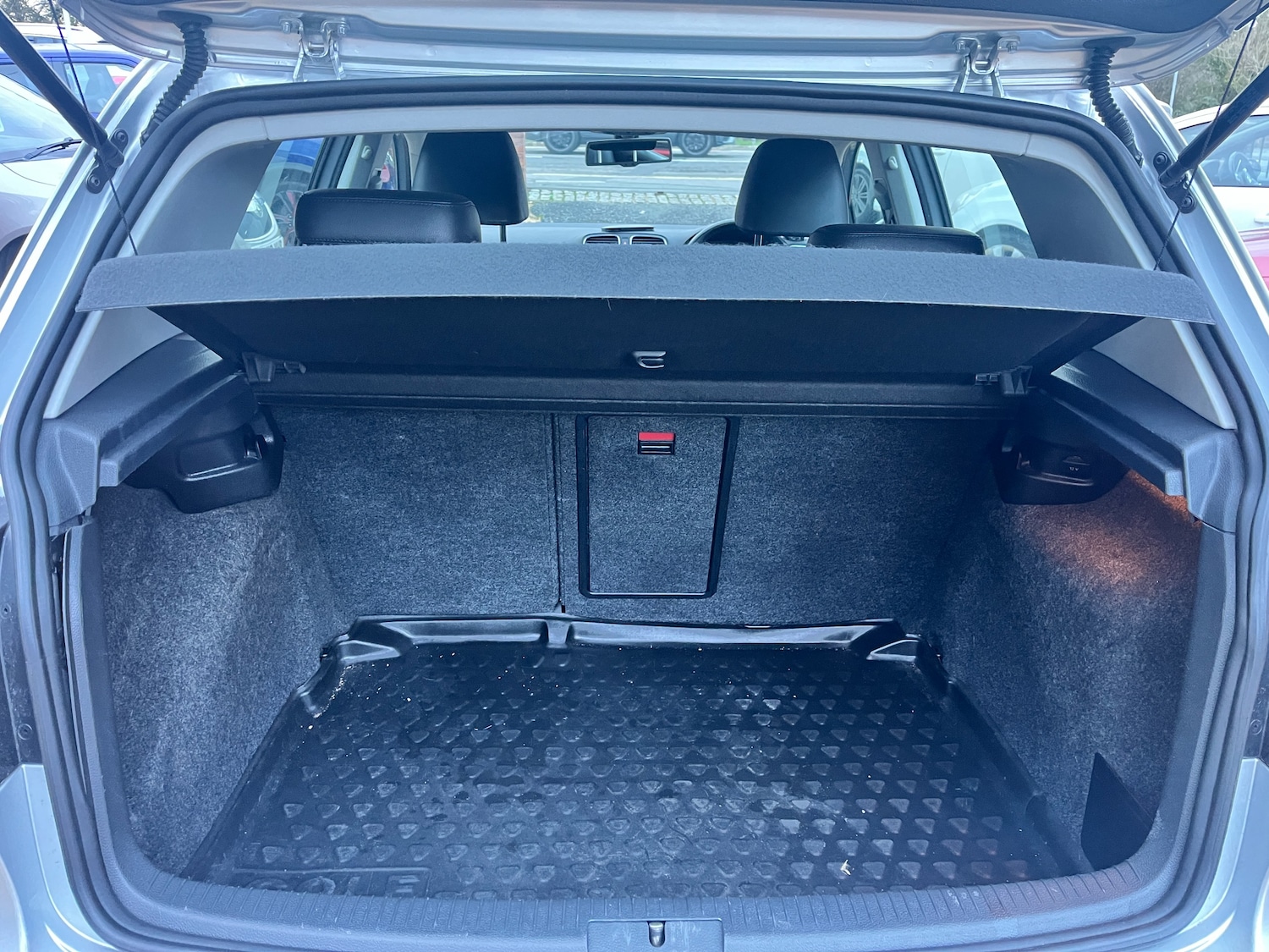 Used Volkswagen Golf 2011 for sale - 77301601: Photo 7